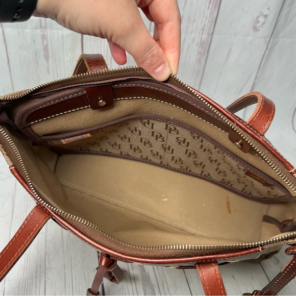 Dooney & Bourke Vintage Classic Logo Shoulder Bag Signature DB - Picture 11 of 15